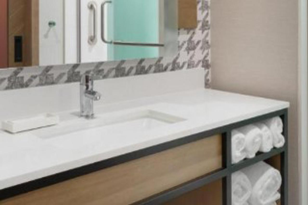 Hilton Garden Inn Hays, Ks Ngoại thất bức ảnh