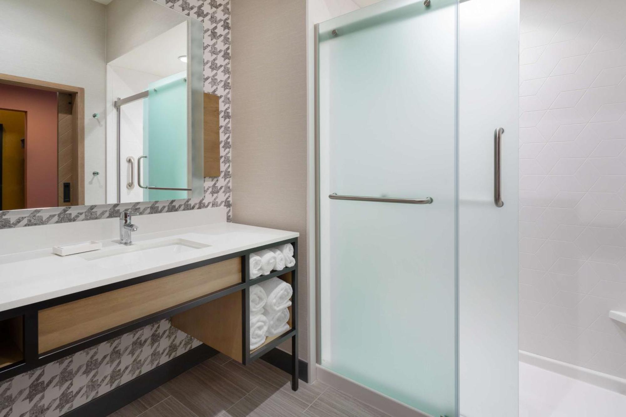 Hilton Garden Inn Hays, Ks Ngoại thất bức ảnh