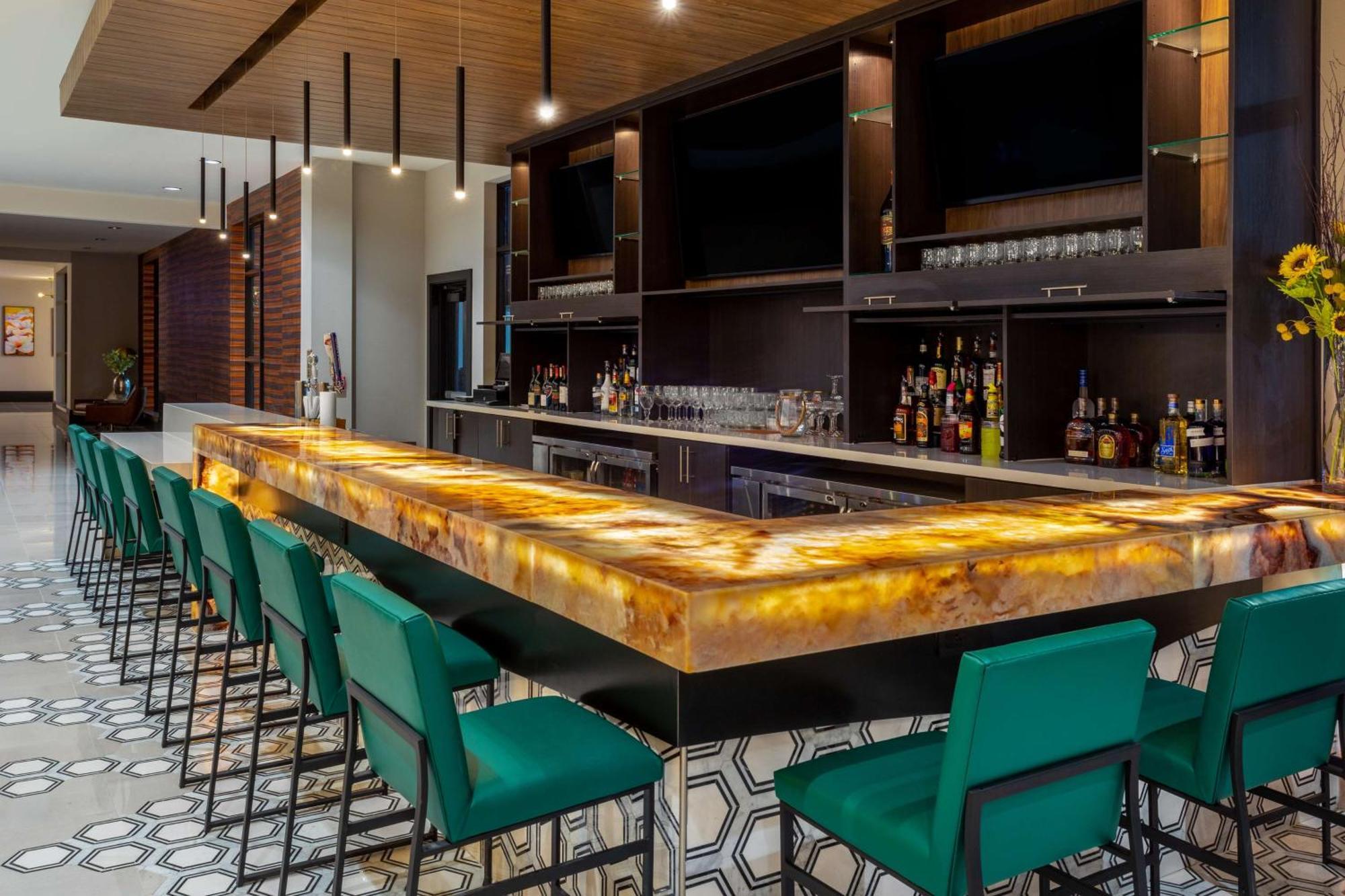 Hilton Garden Inn Hays, Ks Ngoại thất bức ảnh