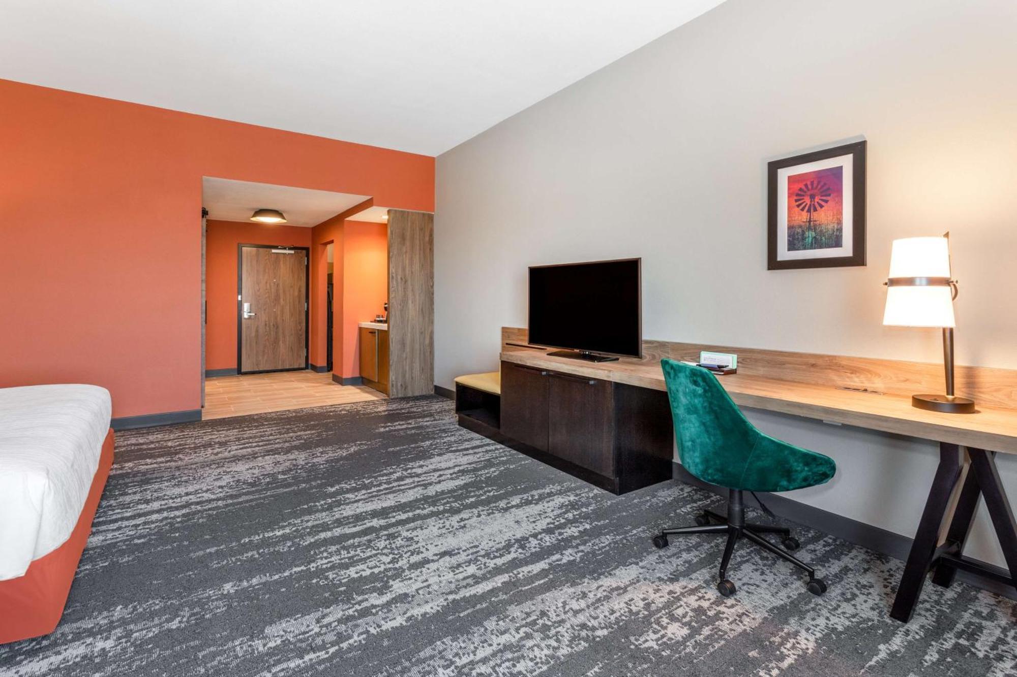 Hilton Garden Inn Hays, Ks Ngoại thất bức ảnh