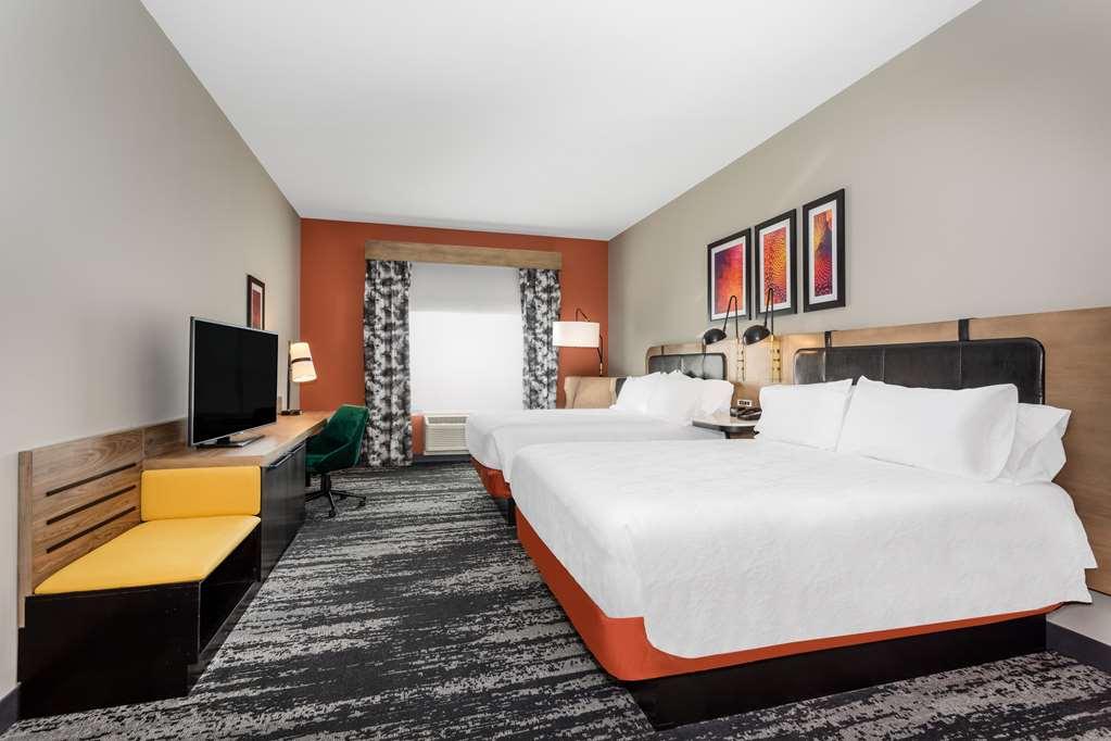 Hilton Garden Inn Hays, Ks Phòng bức ảnh